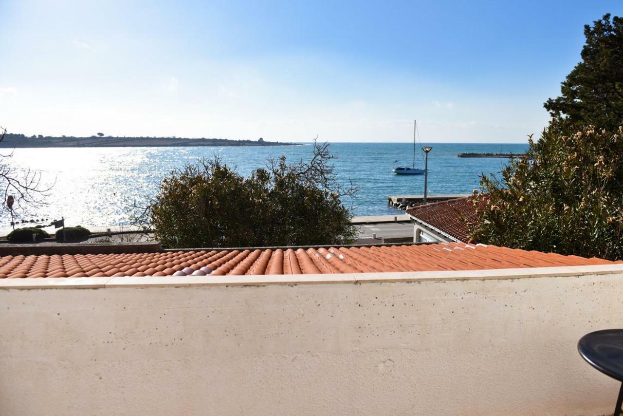 Apartmans And Rooms "Slavica" Novalja Bagian luar foto